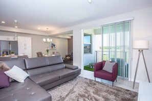 TV, DVD player, stereo, offices - Gorgeous Two Bedroom Apt Close to Disney 306 4721  Storey Lake Resort (Kissimmee)