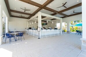 Bar (on property) - Luxurious Family-Friendly 5 Bd 12 Guests w  Screened Pool   Close to Disney (Kissimmee)
