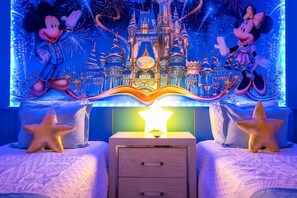 Desk, iron/ironing board, free WiFi, bed sheets - Amazing Three Bedrooms w Spa Jacuzzi close Disney   Encantada 3012 (Kissimmee)