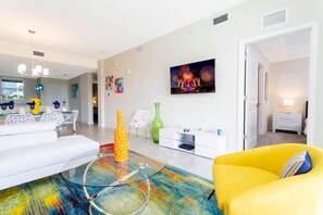 TV, DVD player, stereo, offices - Family Friendly 2 Bd Close to Disney   Storey Lake 105 3161 (Kissimmee)