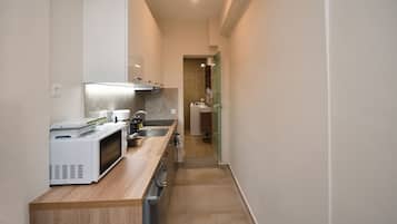 Standard Suite, Sea View | Private kitchen