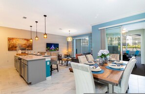 Dining - Splendid 4 Bd w  Pool Close to Disney   Champions Gate 1006 (Davenport)