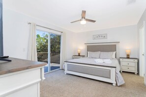 Desk, iron/ironing board, free WiFi, bed sheets - Beautiful 5Bd Single Family w  Game Room   106 Lake Wilson Preserve (Davenport)