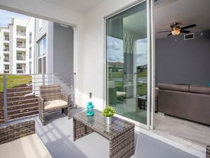 Terrace/patio - Marvelous 2 Bd Apt Close to Disney at Storey Lake 106 3121 (Kissimmee)