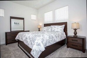 Desk, iron/ironing board, free WiFi, bed sheets - Festival Resort 5 Bd Home w  Screened Pool Close to Disney 174 (Davenport)