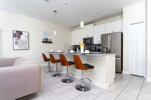 Fridge, microwave, oven, stovetop - Charming 4Bd w Pool Storey Lake Resort Orlando 4861 (Kissimmee)