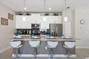 Fridge, microwave, oven, stovetop - Four Bedroom Close to Disney w  Screened Pool  StoreyLake 4910 (Kissimmee)