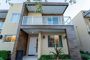 Exterior detail - Stunning 4Bd Close to Disney   Magic Village 7614 (Kissimmee)