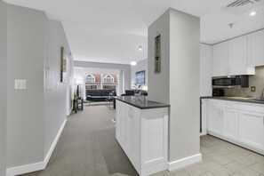 Interior - 1br Furnished Apartment At Penn Quarter 1 Bedroom Apts (Washington)