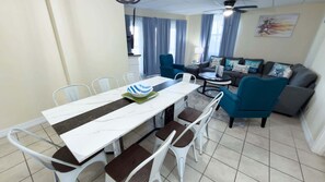 Apartamento, 2 quartos | Opções para refeição