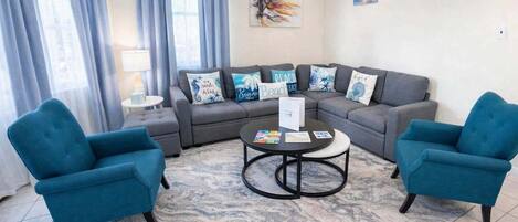 Apartment, 2 Bedrooms | Living area