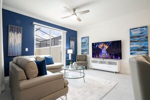 TV, DVD player, stereo, offices - Fantastic 4 Bd w  Pool at Storey Lake Resort 2709 (Kissimmee)