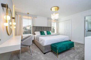 Schreibtisch, Bügeleisen/Bügelbrett, kostenloses WLAN, Bettwäsche