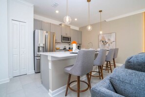 Fridge, microwave, oven, stovetop - Magnificient 4Bd w  Pool   Storey Lake Resort 2648 (Kissimmee)