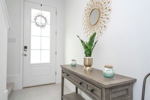 Interior - Charming 3Bd Close to Disney at Enclaves 745 (Davenport)