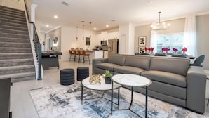 TV, DVD player, stereo, offices - Stunning 4 Bd w  Pool   Storey Lake Resort 2400 (Kissimmee)