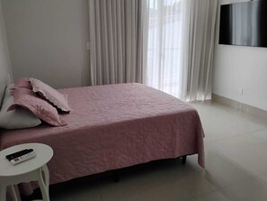 3 bedrooms, WiFi, bed sheets