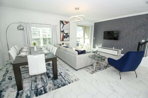 Interior - 976 LS - CHAMPIONS GATE (Kissimmee)