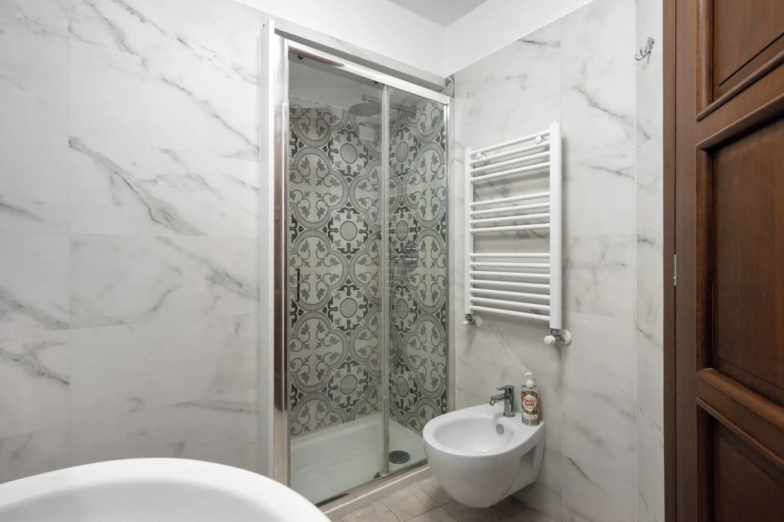 Driepersoonskamer | Badkamer