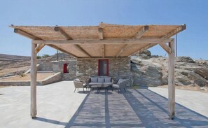 House, Smoking - Stone Wave Kythnos (Kithnos)