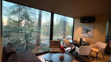 Cabin, 2 phòng ngủ, hiên, quang cảnh núi | Khu phòng khách