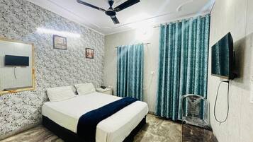 Deluxe Room, City View