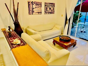 TV - 30 Pax 3 Connected Pool Villas (Playa del Carmen)
