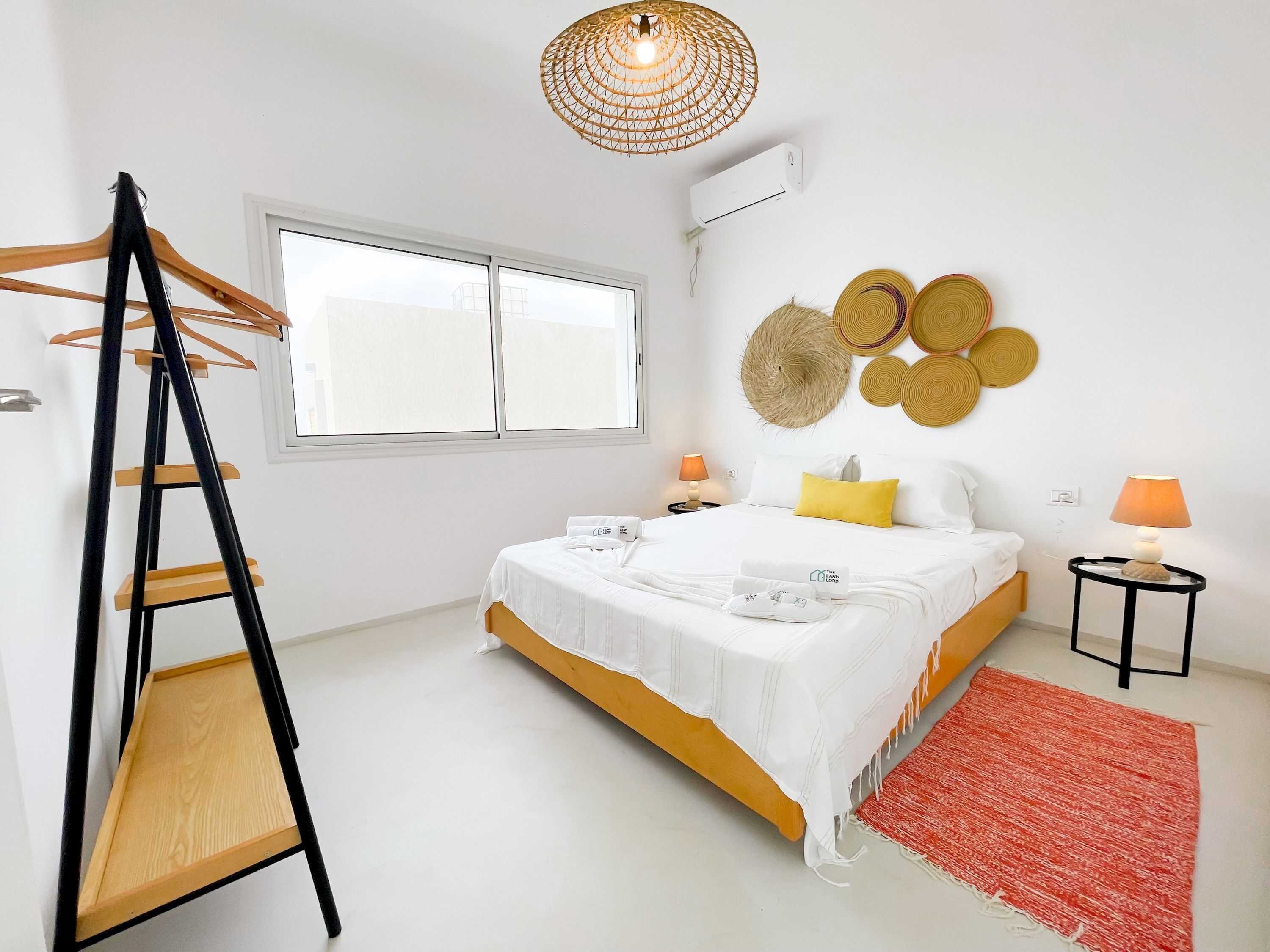 3 chambres, fer et planche à repasser, draps fournis