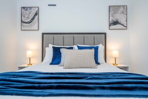 3 Schlafzimmer, Schreibtisch, Bügeleisen/Bügelbrett, kostenloses WLAN