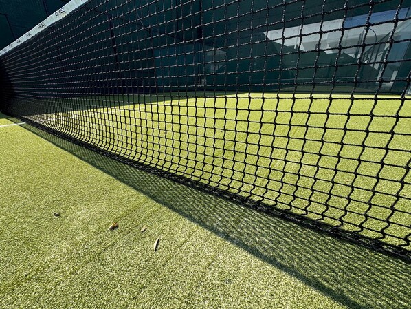 Sports court - Padel Resort: 1bd apartment (Raf Raf)