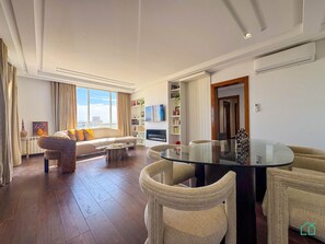Dining - Ain Zaghouan Nd Superbe apt avec terrasse et vue (La Marsa)