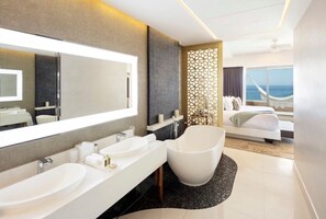 Shower, hair dryer, bidet, towels - Luxury 2BR Suite at Garza Blanca Cabo Prime Thanksgiving Week (Cabo San Lucas)