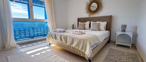 2 chambres, fer et planche à repasser, draps fournis