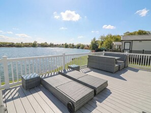 Terrace/patio - Indulgence Fishing Lodge With Private Hot Tub (Lincoln)