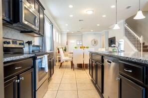Fridge, microwave, oven, stovetop - Gorgeous 5Bd w Private Pool Windsor Westside 8893 (Kissimmee)