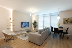 TV, offices - Grandstay Apartments 008 (Durrës)