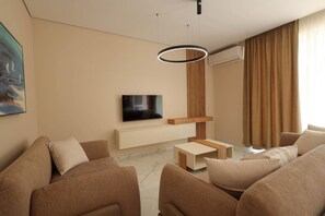 TV, offices - SanPietro Vacation Apartment 022 (Plazhi San Pietro)
