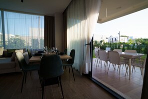 Dining - SanPietro Vacation Villa 004 (Plazhi San Pietro)