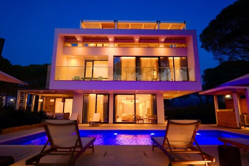 SanPietro Elite Signature Villa