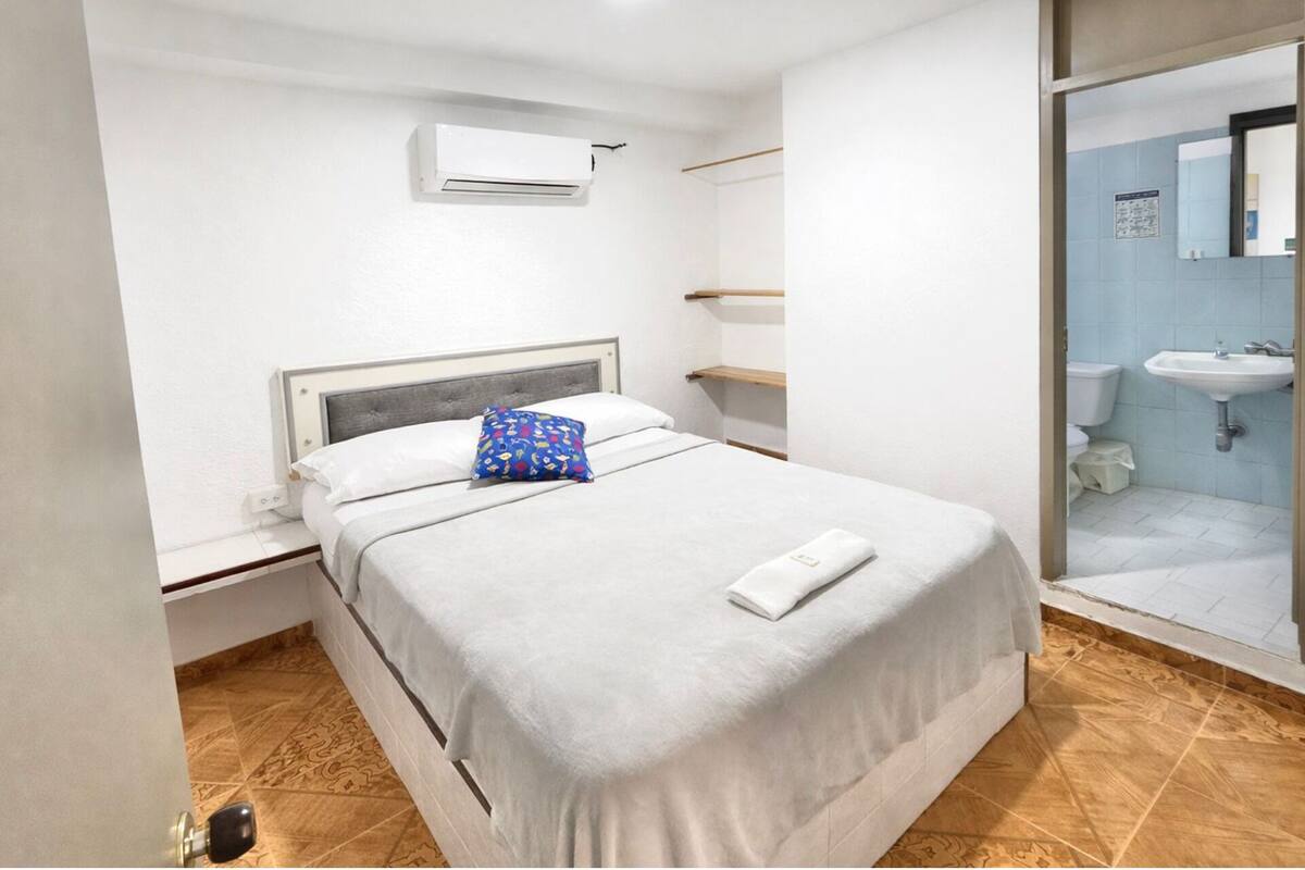 Deluxe Double Room | Bathroom