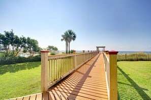 Property grounds - Beach Colony Tower Penthouse 16D - New Listing! Gulf Front! (Perdido Key)