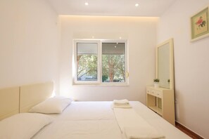 1 habitación, escritorio y wifi gratis 