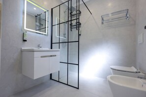 Bathroom - Lura Apartment 001 in Durrës (Durrës)