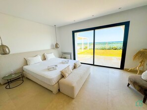 4 habitaciones, tabla de planchar con plancha y ropa de cama 