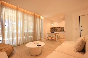TV, offices - SanPietro Premium Apartment 002 (Plazhi San Pietro)