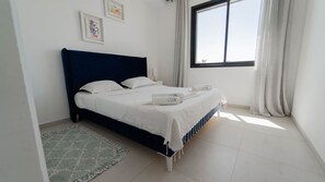 1 bedroom, iron/ironing board, travel cot, bed sheets - Petit Cocon Neuf et Stylé à la Marsa (Marsa)
