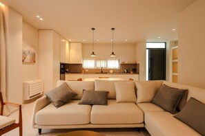 TV, fireplace, video games, stereo - SanPietro Vacation Villa 011 (Plazhi San Pietro)
