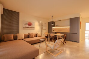 TV, offices - SanPietro Vacation Apartment 046 (Plazhi San Pietro)