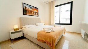 1 bedroom, iron/ironing board, bed sheets - New Central and luxury In Jardin de Carthage (Carthage)