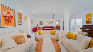TV - La Marina: secure seaside with pool (La Marsa)